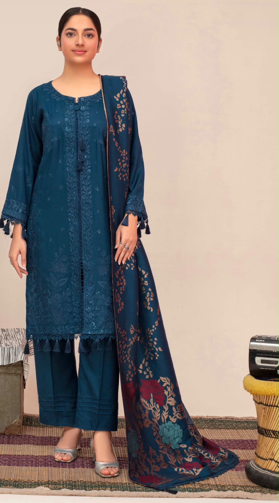 Elegant Teal Blue Embroidered 3-Piece Suit